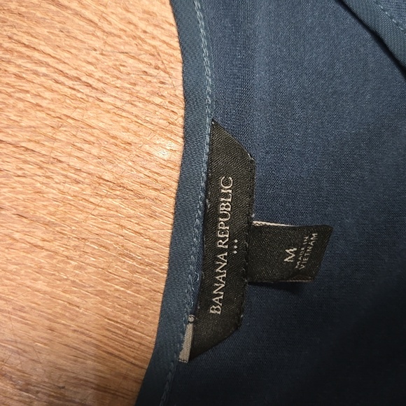$5☃️Banana Republic Blue Sleeve Blouse Medium - Picture 5 of 6